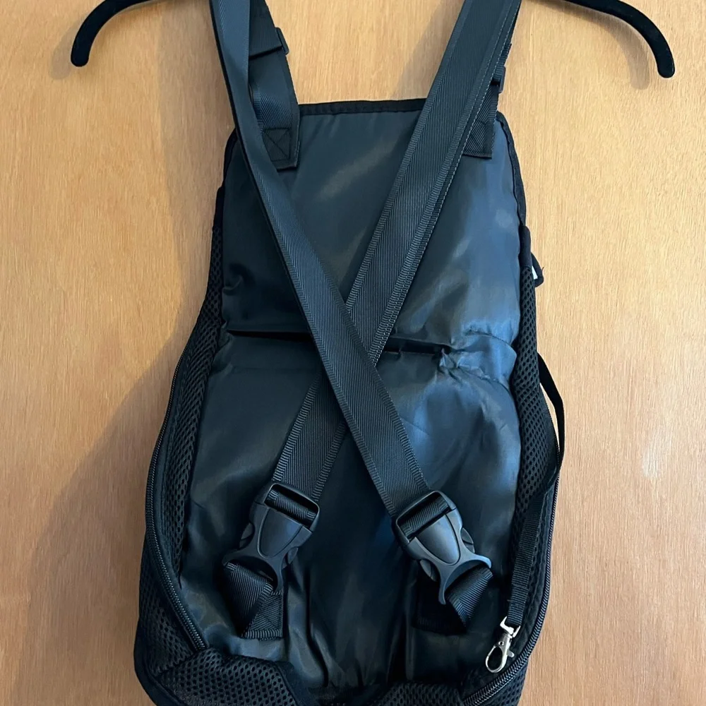 New never used sleek Black Mesh Pet Carrier Backpack